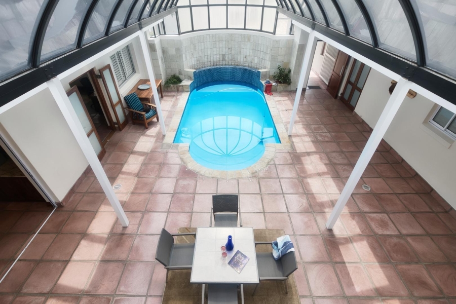 5 Bedroom Property for Sale in Fernkloof Estate Western Cape